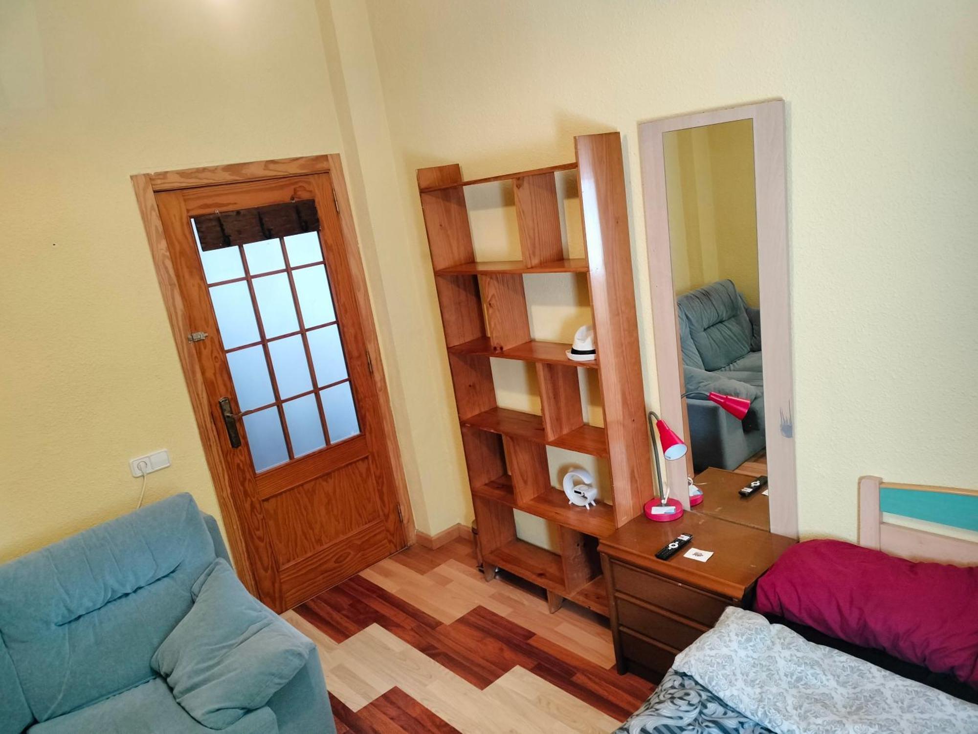 Algiros Quarto em Acomodações Particulares